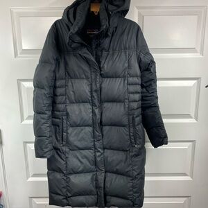 Patagonia Down Puffer Parka Jacket Long Hooded Quilted Black Large Outerwear WM